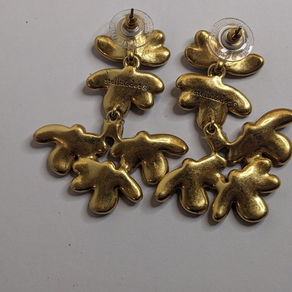 Stella & Dot Statement Earrings - Picture 4 of 6